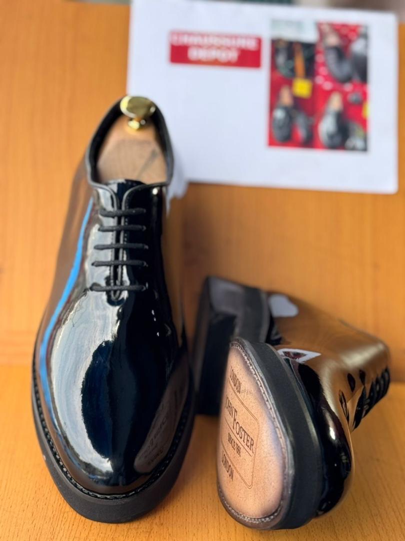 Chaussures en cuir noir élégantes pour hommes – Style classique et raffiné