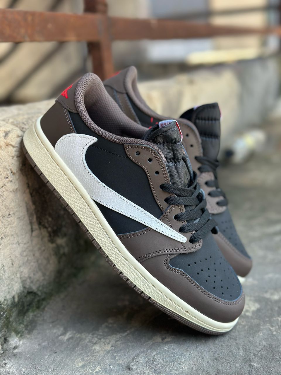 Air Jordan 1 Low Travis Scott Retro