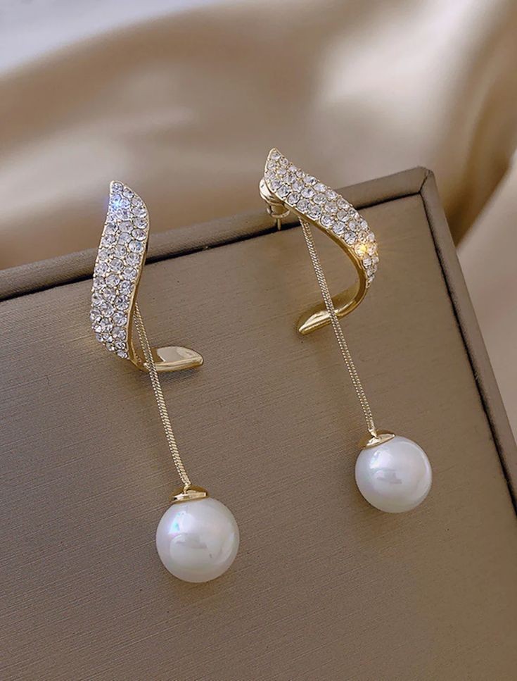 Boucles d'Oreilles "Élégance Perlière"